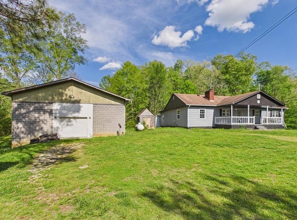 184 Kentucky 1624, Flat Gap, KY 41219