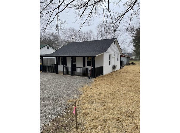 131 E Smith Avenue, Adairville, KY 42202