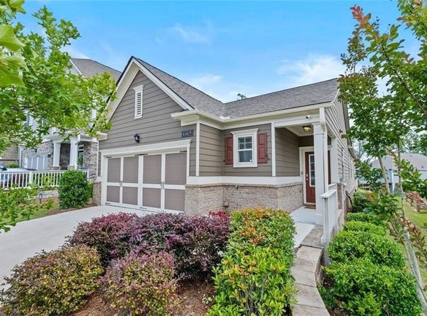 6469 Crosscreek Lane Lane, Flowery Branch, GA 30542