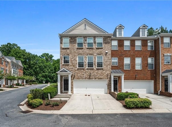 4721 Creekside Villas Way SE, Smyrna, GA 30082