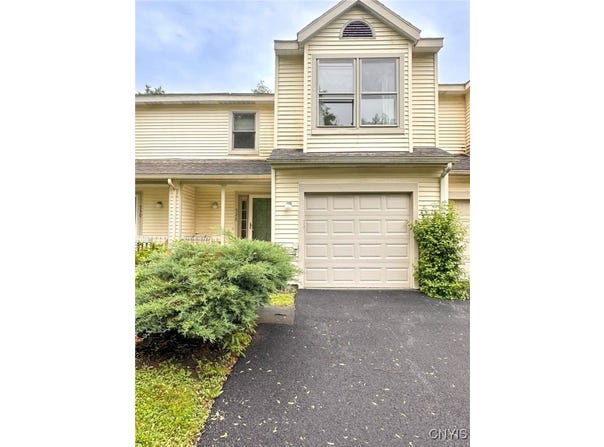 528 Meadow Drive, Utica, NY 13502