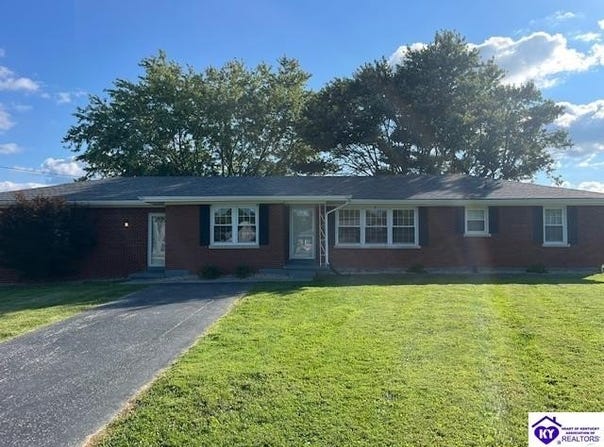 141 Lavenia Lane, Magnolia, KY 42757