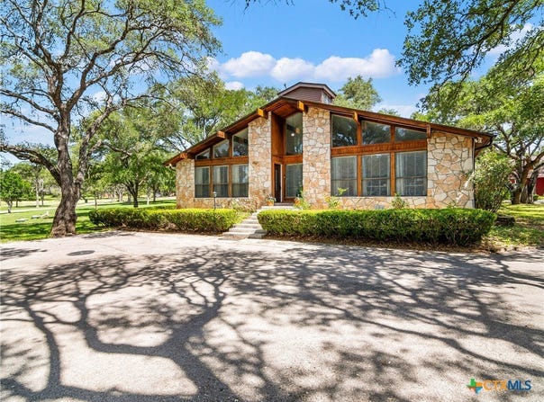 101 Hunters Glen Drive, San Marcos, TX 78666