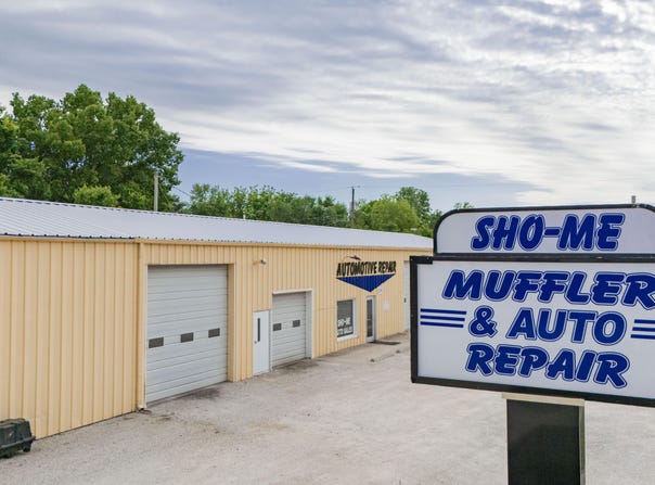 1114 W Broadway Street, Bolivar, MO 65613