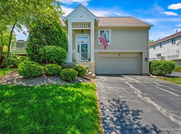 26 New Haven Drive, Cary, IL 60013