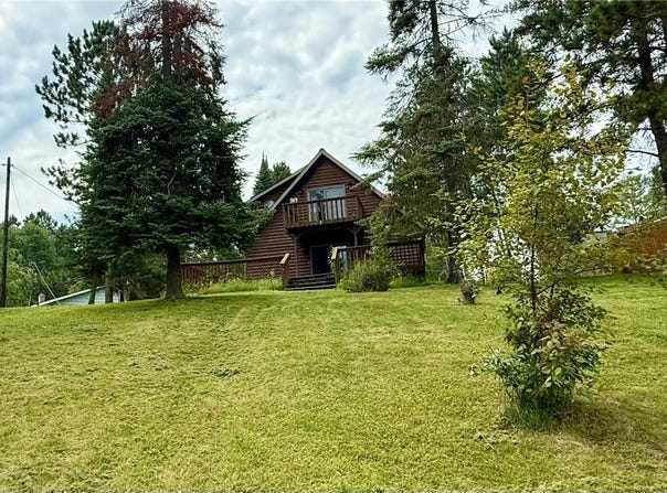 6592 Dewey Point Road, Chisholm, MN 55719