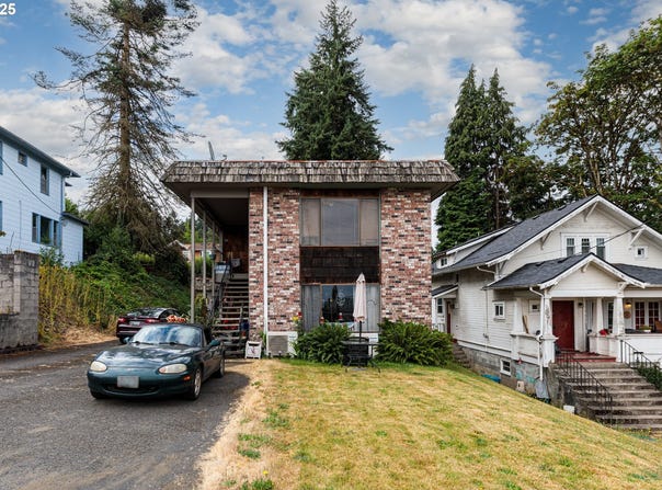 110 W C ST, Rainier, OR 97048