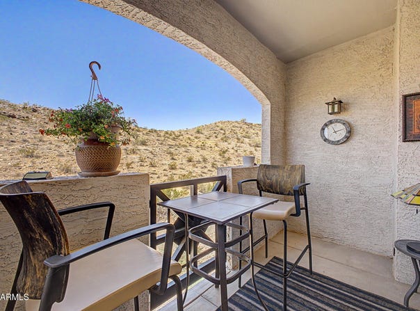 3236 E Chandler Boulevard, Phoenix, AZ 85048