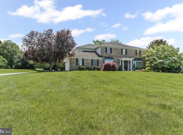 2 RAVEN DRIVE, CHADDS FORD, PA 19317