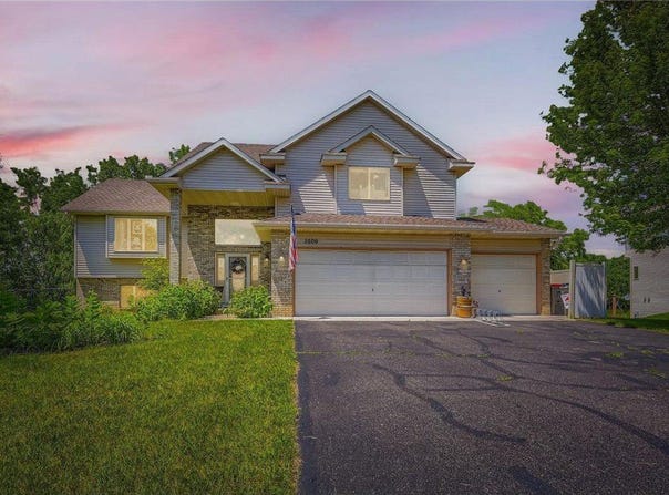 2609 226th Lane NW, Oak Grove, MN 55005