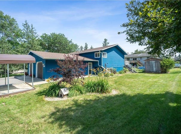 519 4th Street SW, Pine Island, MN 55963
