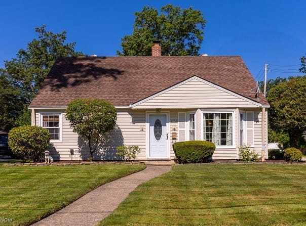474 Glen Park Drive, Bay Village, OH 44140