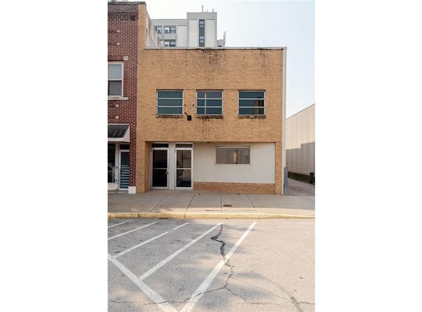 710 Commercial Street, Atchison, KS 66002