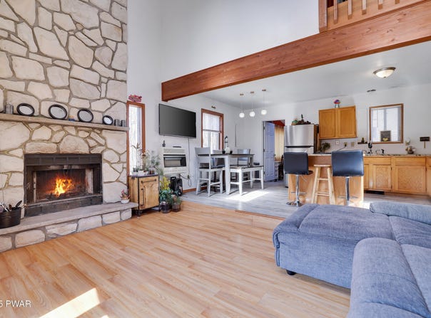 1239 Mink Trail, Bushkill, PA 18324