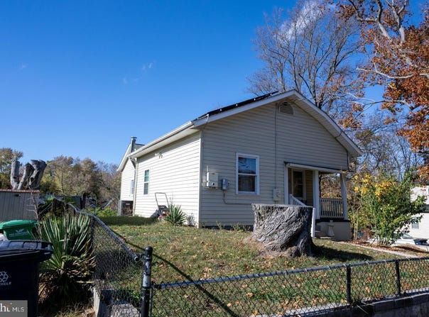 919 NOVA AVENUE, CAPITOL HEIGHTS, MD 20743
