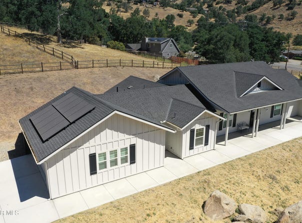 25904 Bear Valley Road, Tehachapi, CA 93561