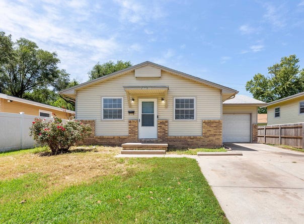 2751 N Fairmount Ave, Wichita, KS 67220