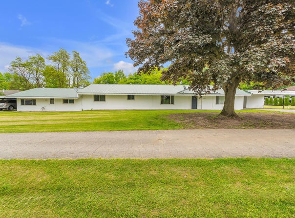 7038 Whitmore Lake Road, Whitmore Lake, MI 48189