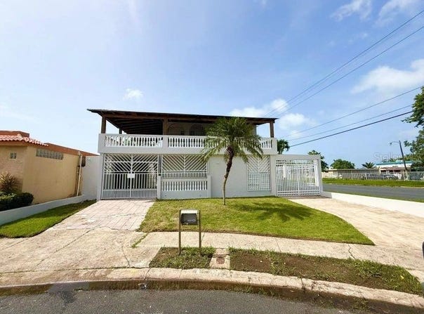 1 CALLE LAGO VIVI, TOA BAJA, 00949