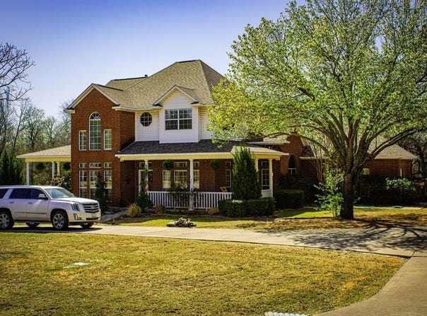 10 Shady Creek Lane, Bridgeport, TX 76426