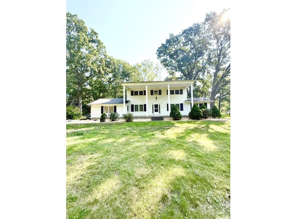 502 Honeyshade Drive, Chesterton, IN 46304