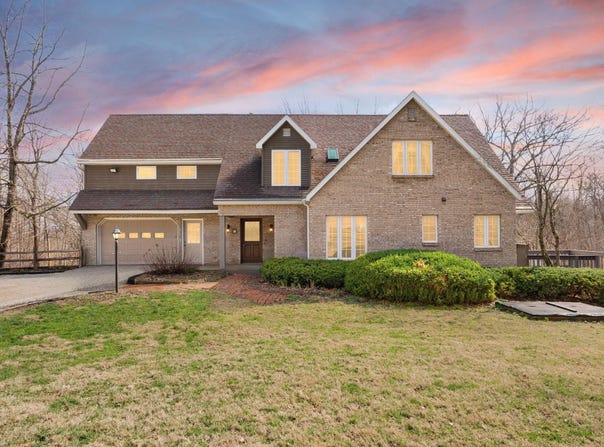 925 W Oakwood Lane, Paoli, IN 47454