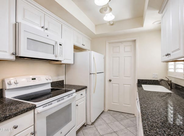 1141 E BERYL Avenue, Phoenix, AZ 85020