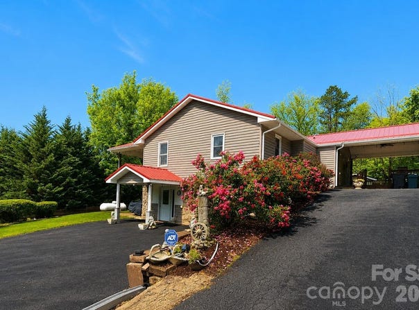 41 Vista Drive, Clyde, NC 28721