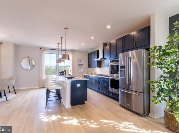 19750 MISTY MOSS SQ, ASHBURN, VA 20147
