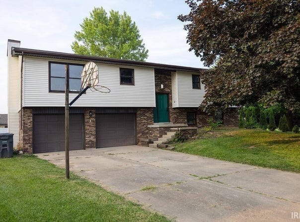112 Beverly Court, Connersville, IN 47331