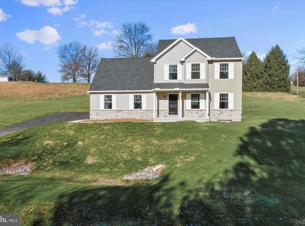 6 STREAM DRIVE, CARLISLE, PA 17013