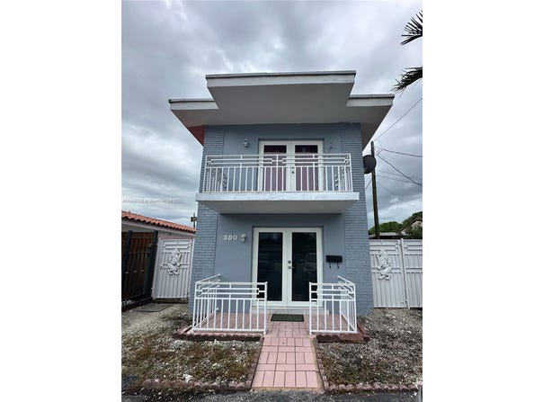 380 W 45th St, Hialeah, FL 33012
