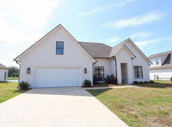 170 Ridgeway Drive, Starkville, MS 39759