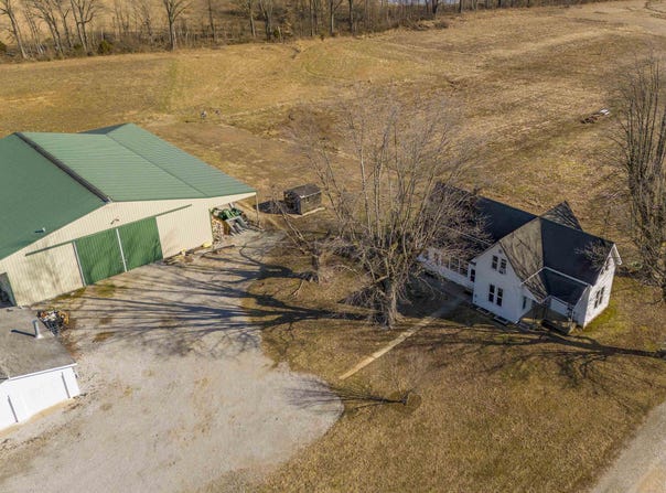 5825 Moscow Road, Dongola, IL 62926