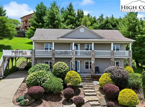 122 Degas Drive, Blowing Rock, NC 28605