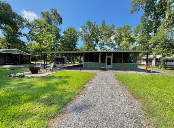 747 Passman rd, Jonesville, LA 71343