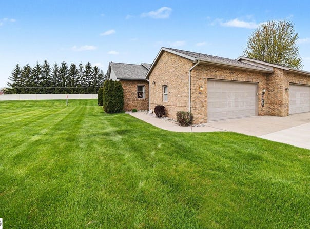 2770 Sable Court, Mt Pleasant, MI 48858