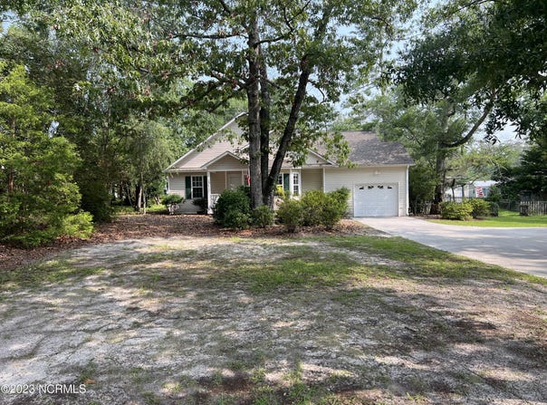 409 Loma Linda Drive, Cape Carteret, NC 28584
