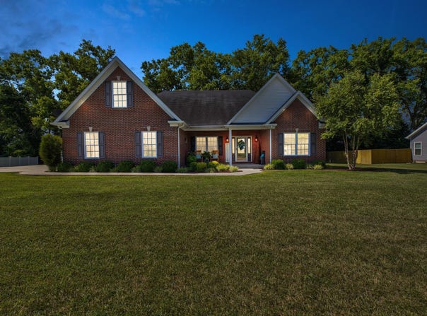 1094 Twin Oaks Boulevard, Mt Sterling, KY 40353