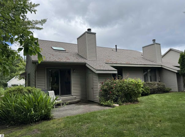 723 N Apple Tree Drive, Suttons Bay, MI 49682