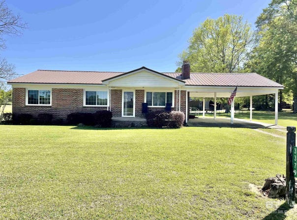 3379 Joe Reeves Road, Castleberry, AL 36432