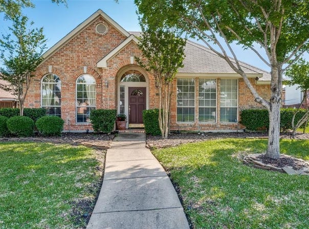 3741 Cottonwood Springs Drive, The Colony, TX 75056