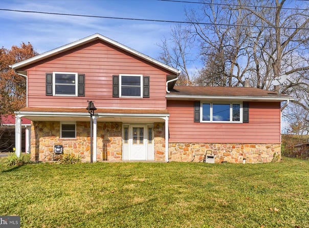 3315 E COLLEGE AVENUE, BELLEFONTE, PA 16823