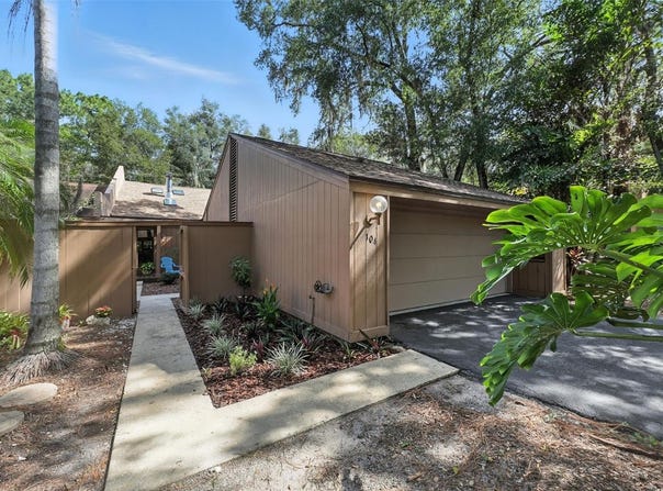 104 AUTUMN DRIVE, LONGWOOD, FL 32779