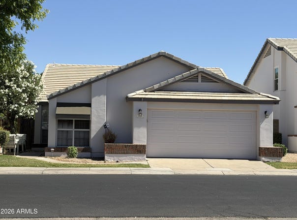 538 W MARCONI Avenue, Phoenix, AZ 85023