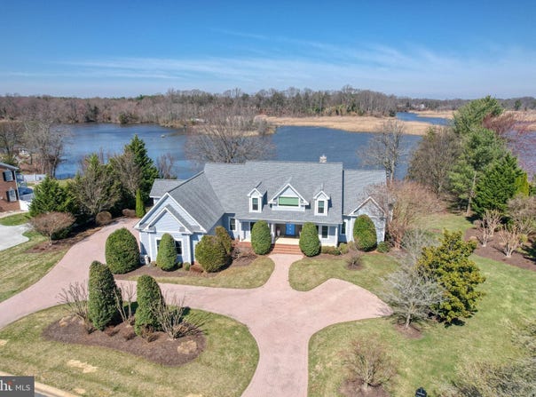 1895 WINDSWEPT Circle, DOVER, DE 19901