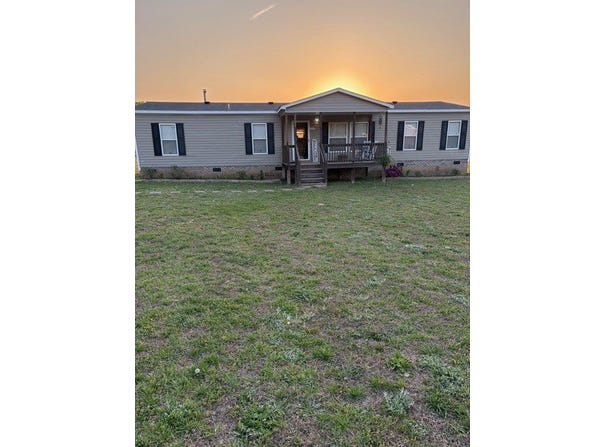 7900 81 S Highway, Starr, SC 29684