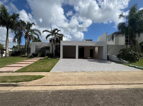 F9 SAN ESTEBAN, CAGUAS, 00725