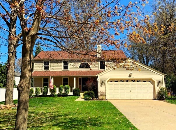 690 Lanark Lane, OH 44077