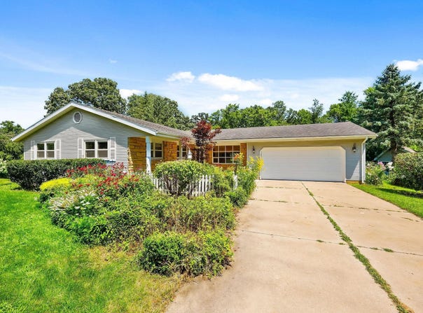 6322 Stonybrook Trace, Sun Prairie, WI 53590